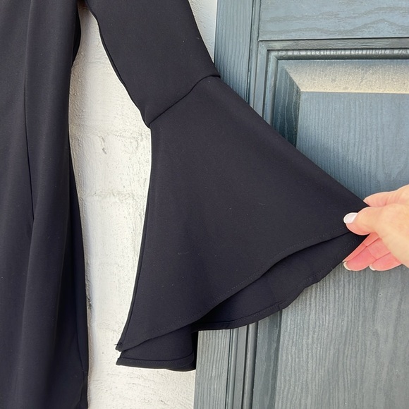 Bardot Solange Black Off-Shoulder Sheath Dress W Long Fluted Sleeves Size 6 - Picture 6 of 14